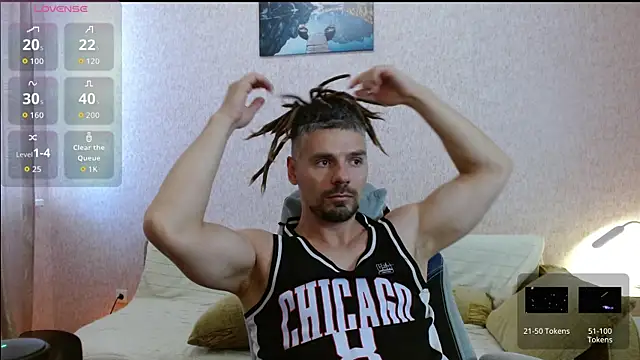 Snapshot of Aestheticguy101 chatting on 9, 7, 2026 Aestheticguy101 online show from 9, 7, 2026
