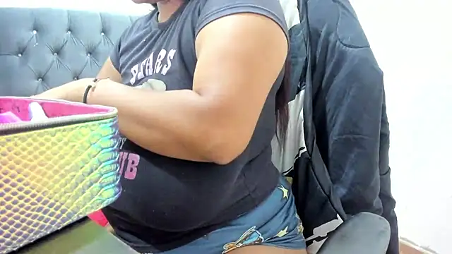 Snapshot of sweets-tits chatting on 3, 3, 2025 sweets-tits online show from 3, 3, 2025