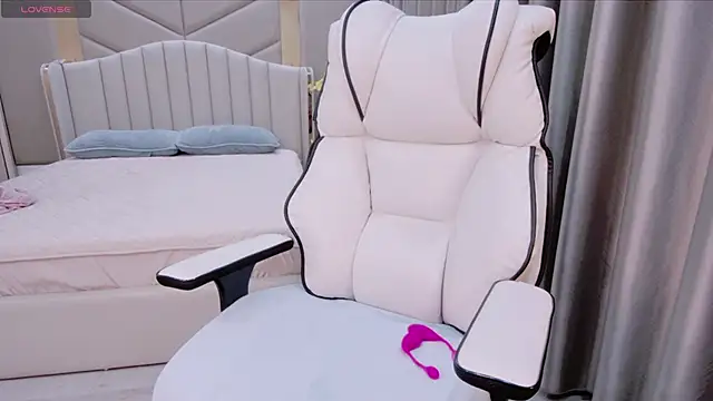 Girl  Funny online show from 20, 3, 2025