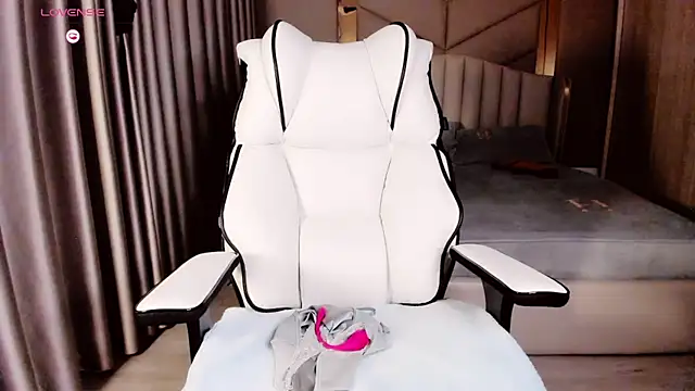 Girl  Funny online show from 16, 10, 2025