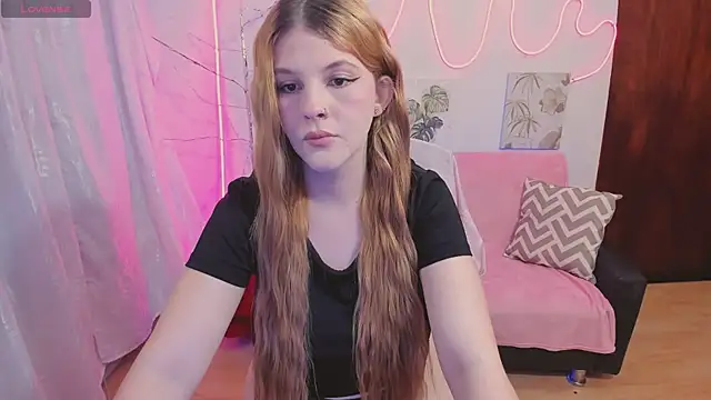 Snapshot of MillySandlerr chatting on 18, 6, 2026 MillySandlerr online show from 18, 6, 2026