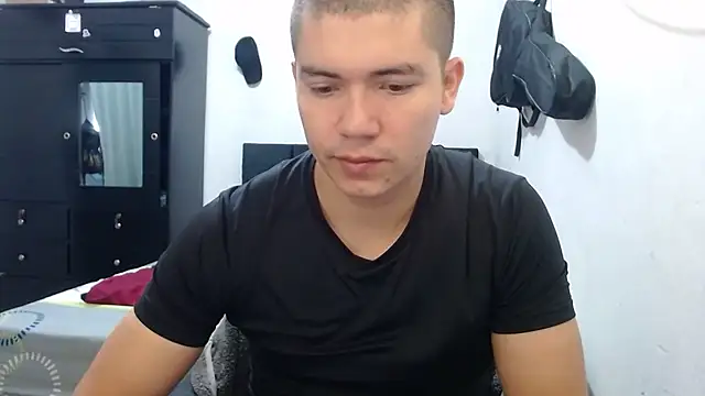 Snapshot of suckmydickbitch97 chatting on 4, 12, 2025 suckmydickbitch97 online show from 4, 12, 2025