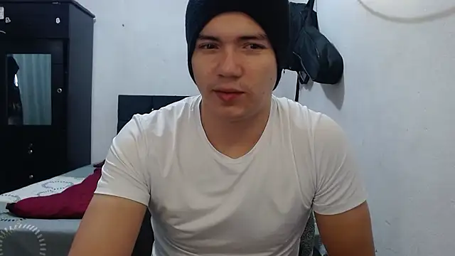 Snapshot of suckmydickbitch97 chatting on 14, 12, 2025 suckmydickbitch97 online show from 14, 12, 2025