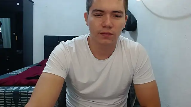 Snapshot of suckmydickbitch97 chatting on 16, 12, 2025 suckmydickbitch97 online show from 16, 12, 2025