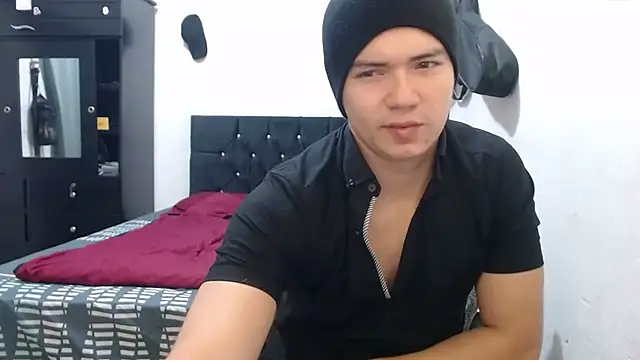 Snapshot of suckmydickbitch97 chatting on 1, 12, 2025 suckmydickbitch97 online show from 1, 12, 2025