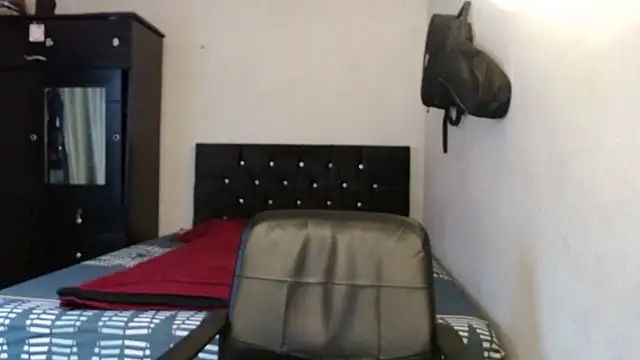 suckmydickbitch97 online show from 14, 10, 2025