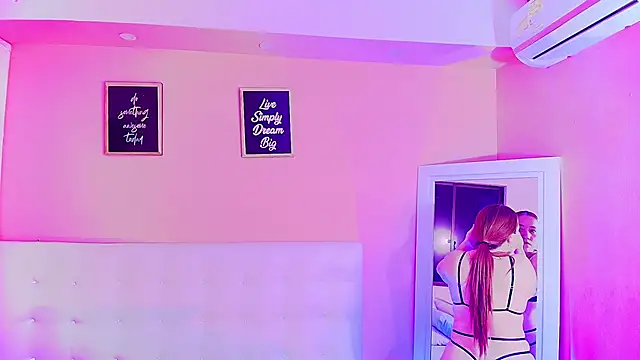 hotpawgmilf online show from 30, 1, 2025