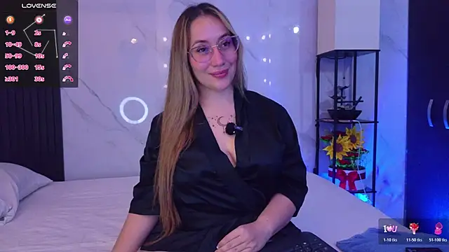 hotpawgmilf online show from 9, 4, 2026