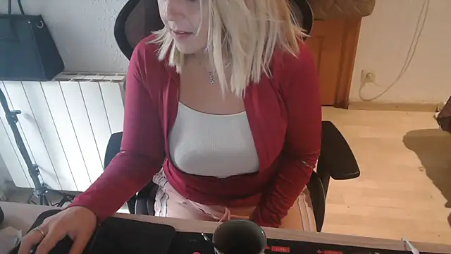 bekka   online show from 13, 10, 2025