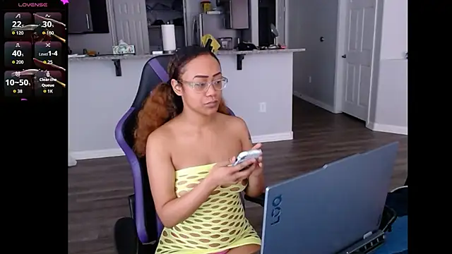 Snapshot of RylHoneyy chatting on 2, 7, 2026 RylHoneyy online show from 2, 7, 2026