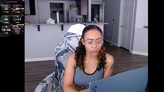 Snapshot of RylHoneyy chatting on 16, 6, 2026 RylHoneyy online show from 16, 6, 2026