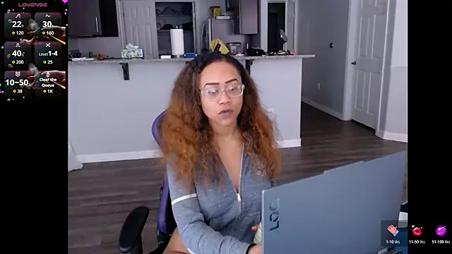 Snapshot of RylHoneyy chatting on 1, 7, 2026 RylHoneyy online show from 1, 7, 2026