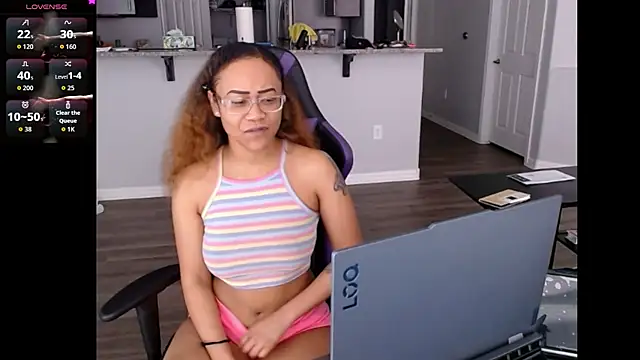 Snapshot of RylHoneyy chatting on 16, 7, 2026 RylHoneyy online show from 16, 7, 2026