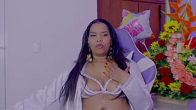 Nia Pratt online show from 8, 2, 2025