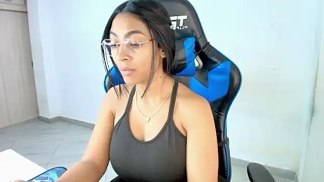 sophiax-x online show from 10, 2, 2026