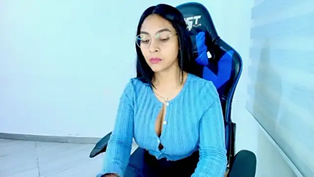 sophiax-x online show from 16, 4, 2026