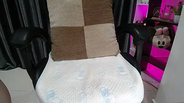 Yuki-yio online show from 30, 9, 2025