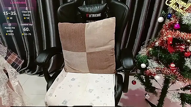 Yuki-yio online show from 5, 12, 2025