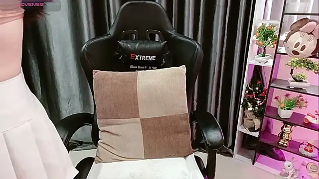 Yuki-yio online show from 10, 2, 2026