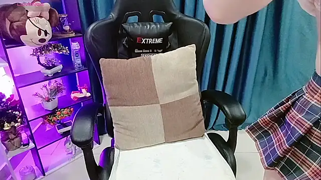 Yuki-yio online show from 19, 3, 2026