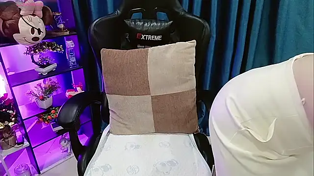 Yuki-yio online show from 17, 3, 2026