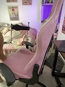 Emma Wish online show from 4, 10, 2025