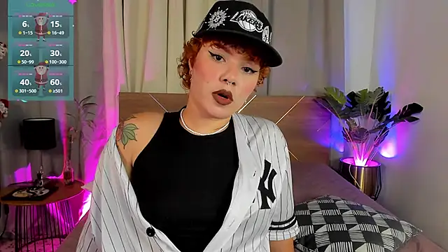 Amy art online show from 22, 11, 2025