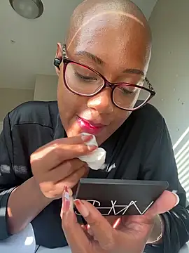 HoneyDripHer online show from 5, 11, 2025