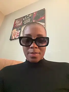 HoneyDripHer online show from 6, 10, 2025