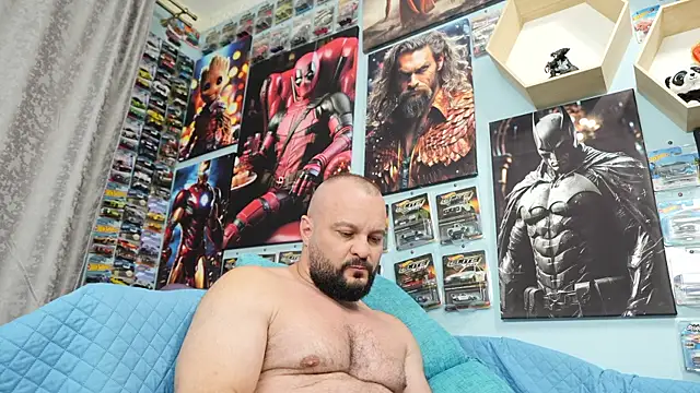 Muscle Bear online show from 19, 9, 2025