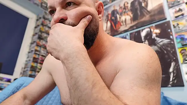 Snapshot of Muscle_Bear chatting on 25, 4, 2026 Muscle Bear online show from 25, 4, 2026