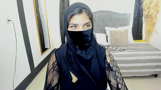 Snapshot of anissa- chatting on 14, 3, 2025 anissa- online show from 14, 3, 2025