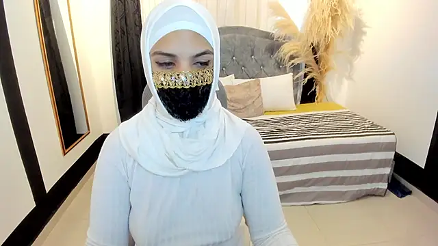 Snapshot of anissa- chatting on 17, 3, 2025 anissa- online show from 17, 3, 2025
