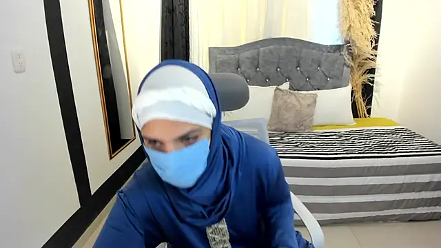 Snapshot of anissa- chatting on 21, 3, 2025 anissa- online show from 21, 3, 2025