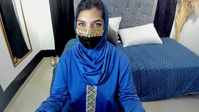 Snapshot of anissa- chatting on 28, 2, 2025 anissa- online show from 28, 2, 2025