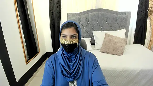 Snapshot of anissa- chatting on 10, 3, 2025 anissa- online show from 10, 3, 2025