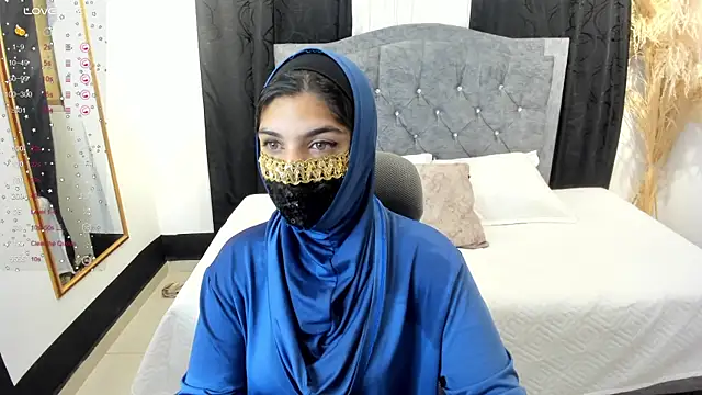 Snapshot of anissa- chatting on 5, 3, 2025 anissa- online show from 5, 3, 2025