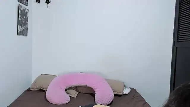 Abby Saenz01 online show from 9, 11, 2025