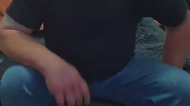 AwesomePapaya online show from 5, 12, 2025