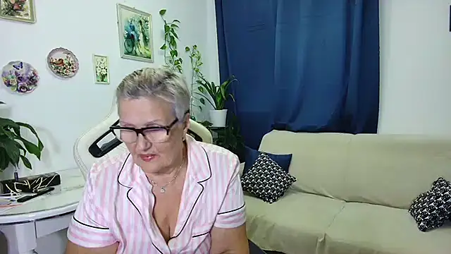 Selenna57 online show from 5, 12, 2025