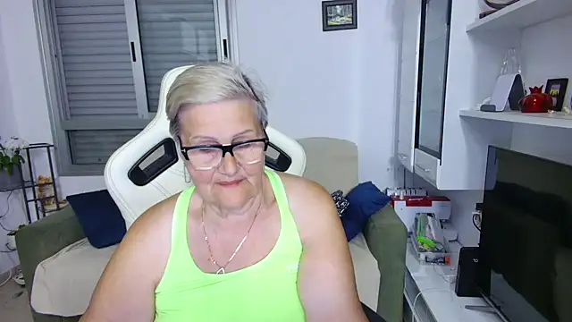 Selenna57 online show from 15, 5, 2026