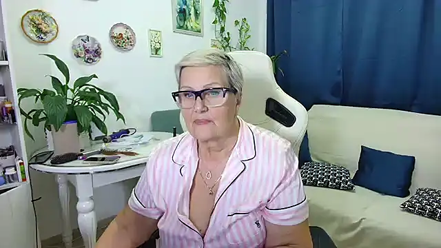 Selenna57 online show from 19, 12, 2025