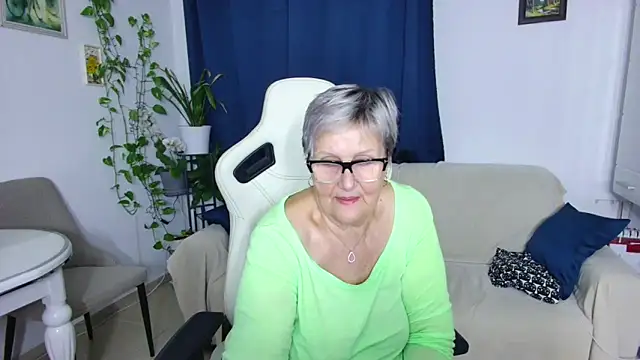 Selenna57 online show from 11, 2, 2026