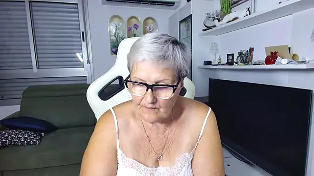 Snapshot of Selenna57 chatting on 19, 7, 2026 Selenna57 online show from 19, 7, 2026
