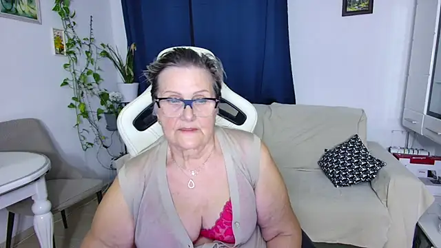 Selenna57 online show from 1, 4, 2026