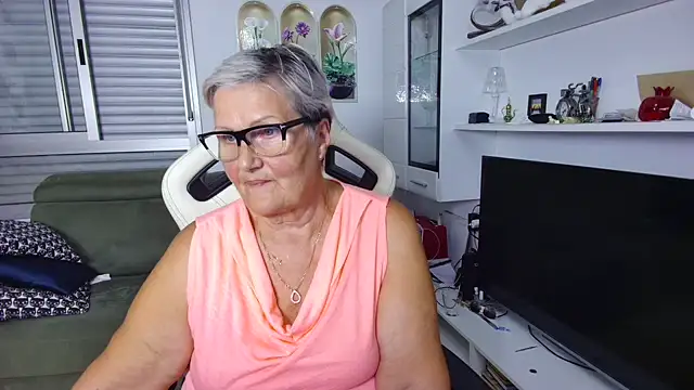 Snapshot of Selenna57 chatting on 20, 7, 2026 Selenna57 online show from 20, 7, 2026