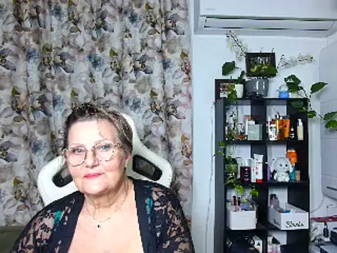 Selenna57 online show from 18, 12, 2024