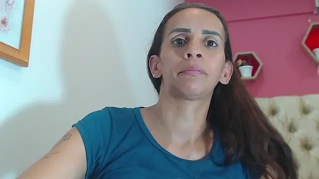 Amber Moore online show from 7, 10, 2025