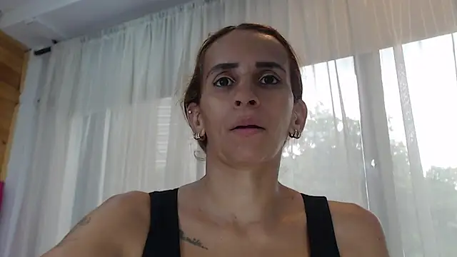 Amber Moore online show from 2, 3, 2025