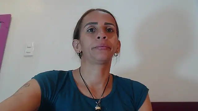 Amber Moore online show from 25, 10, 2025